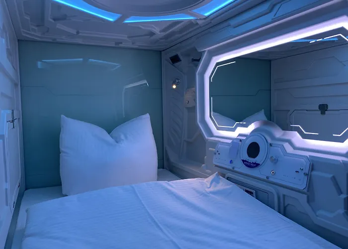 Space Night CapsuleHostal